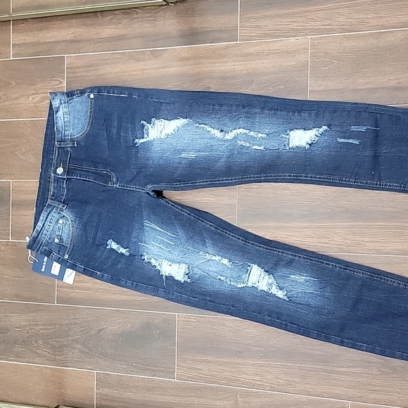 New Fashion Distressed Jeans - Picture 4 of 7